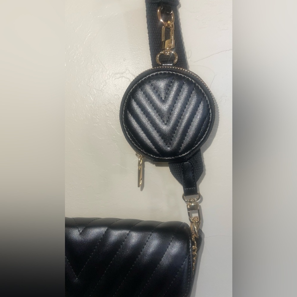 Small quilted black crossbody bag - Picture 10 of 10